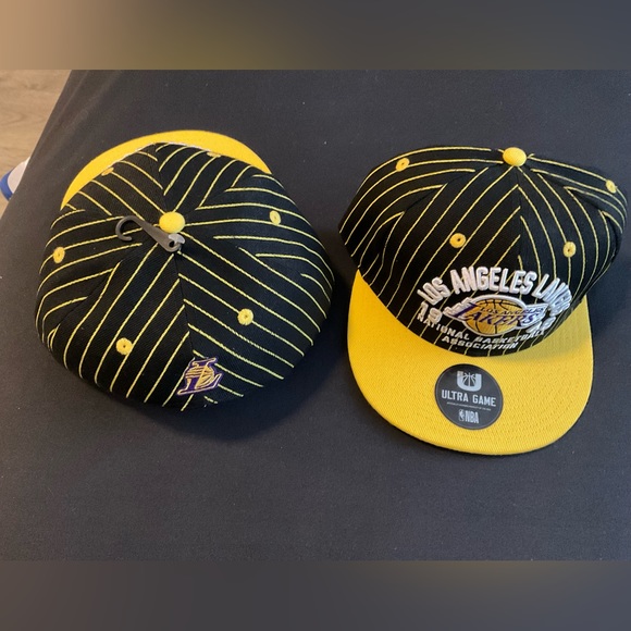 LA Lakers 1948 yellow pin-striped snapback - Picture 2 of 9